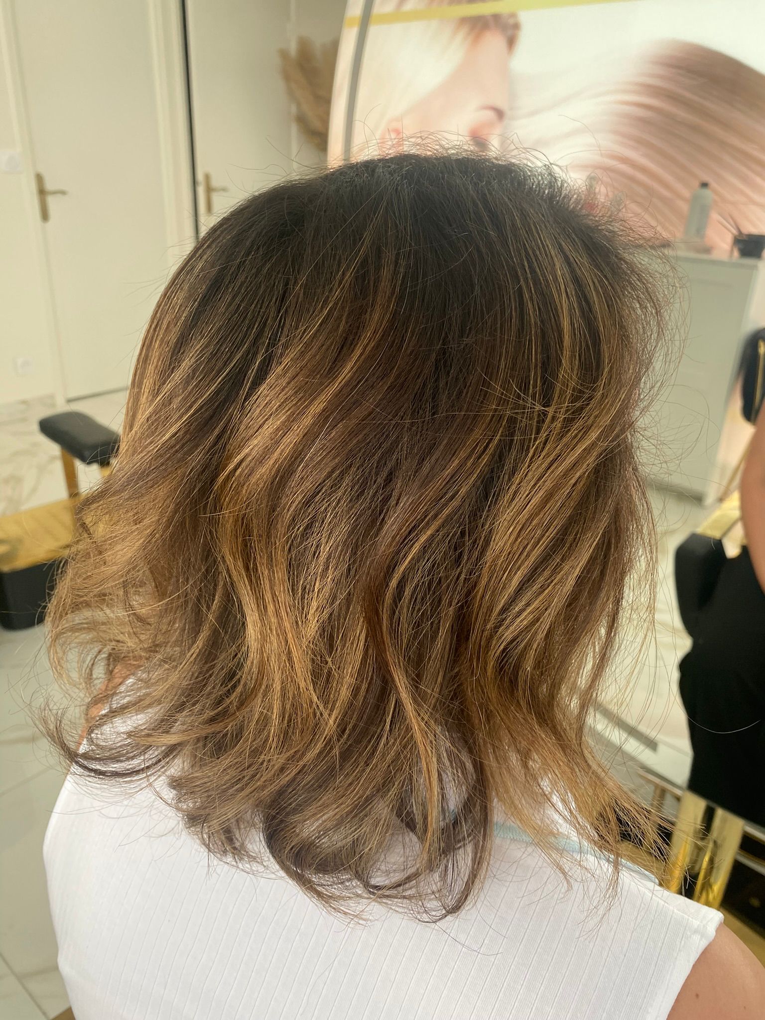 balayge doré sur cheveux court